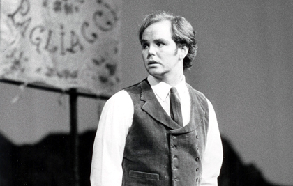Anthony Michaels-Moore as Silvio in <em>Pagliacci</em> at the The Metropolitan Opera, 1996